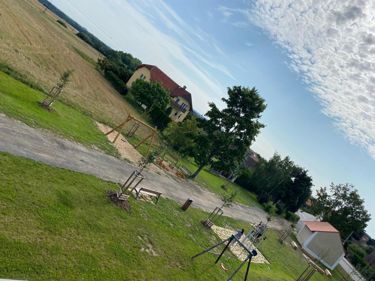 Penzion Rozkos Prŭhonice Exterior photo